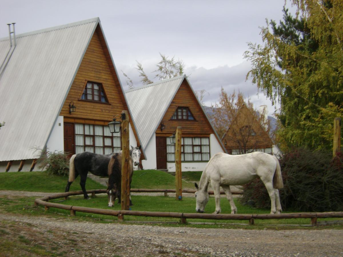 Complejo La Cautiva Esquel Exterior foto