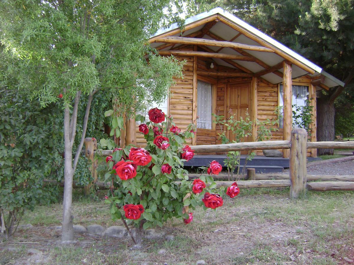 Complejo La Cautiva Esquel Exterior foto
